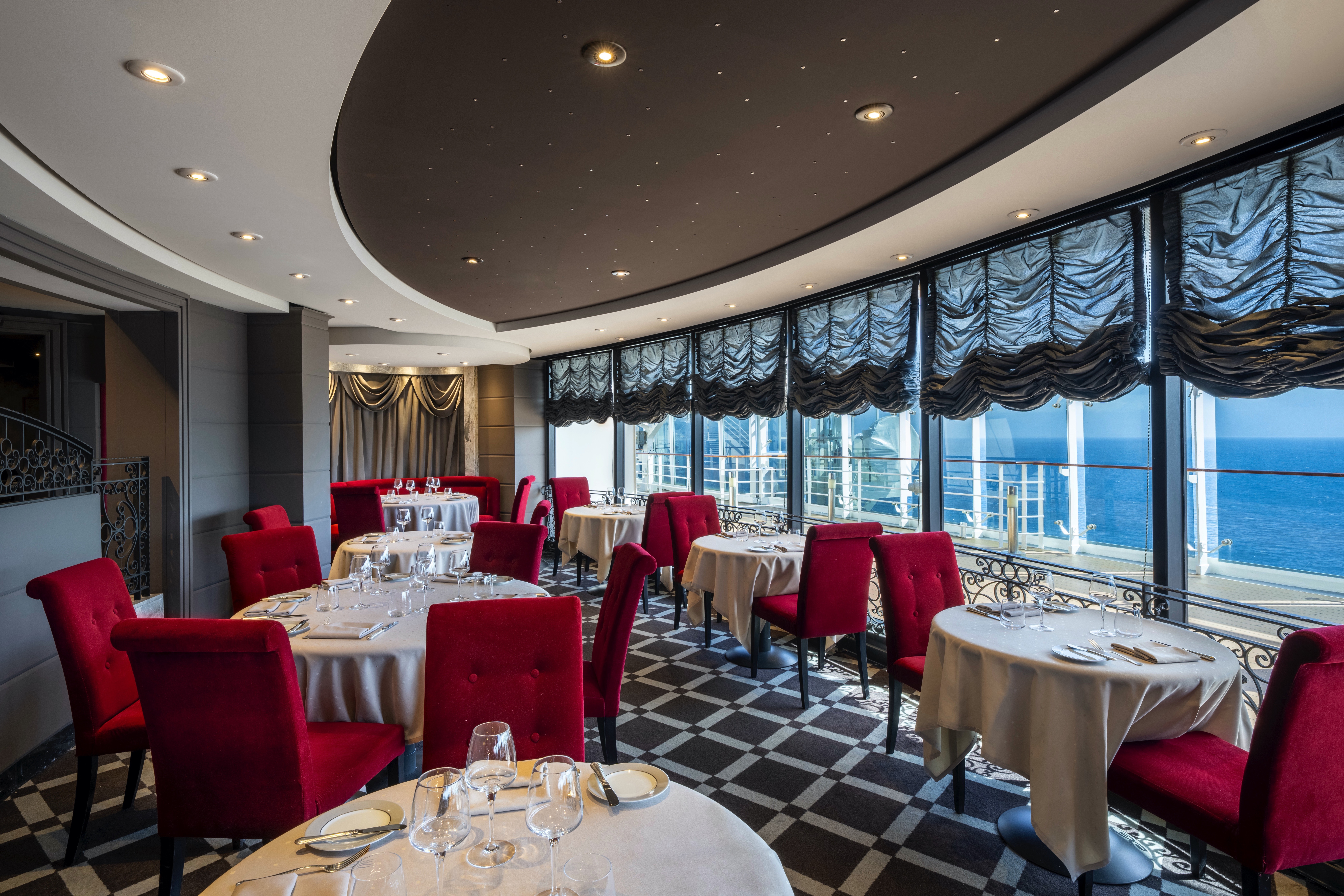 MSC Fantasia - L'Etoile Restaurant